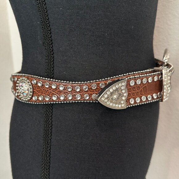 Blazin Roxx Rhinestone Lined Concho Belt size S (28-32) - Picture 3 of 8
